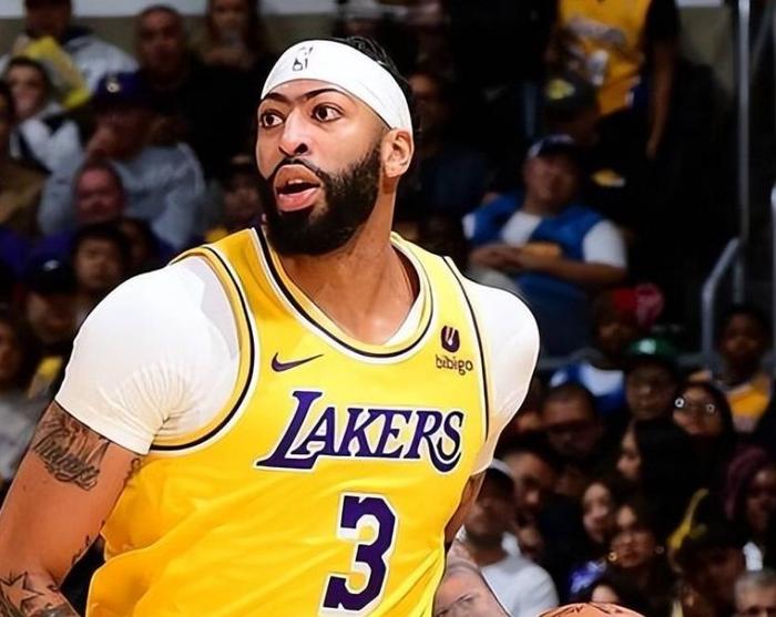 九游体育-浓眉哥连续三场比赛得分超过锐不可当，雄鹿不断突破！